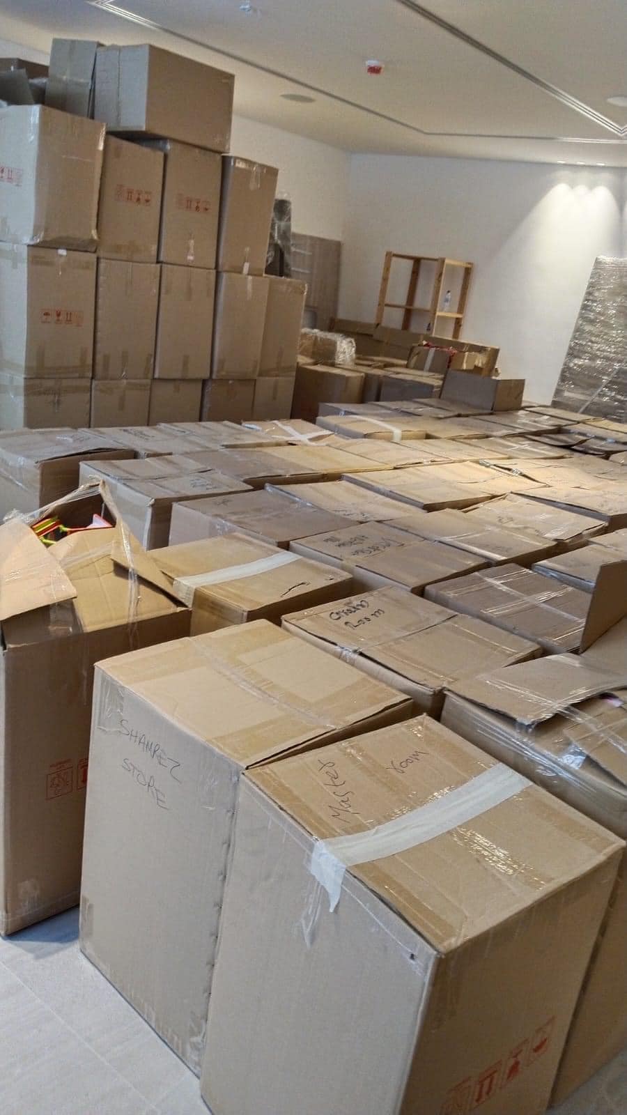 Furniture moving truck in Dubai streets